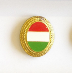 KÖDVÁGÓ SAPKAJELVÉNY EZÜST ÉS ARANY SZÍNEKBEN EGYARÁNT