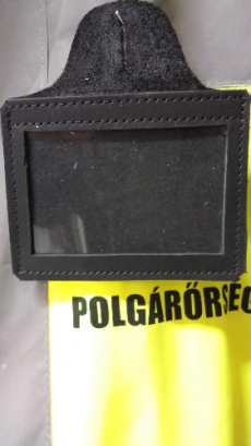 Polgárőr igazolvány kitüző láthatósági mellényre.